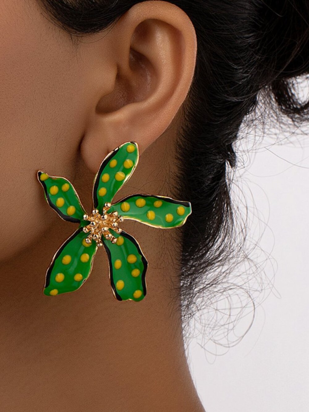 GREEN earrings leaf floral